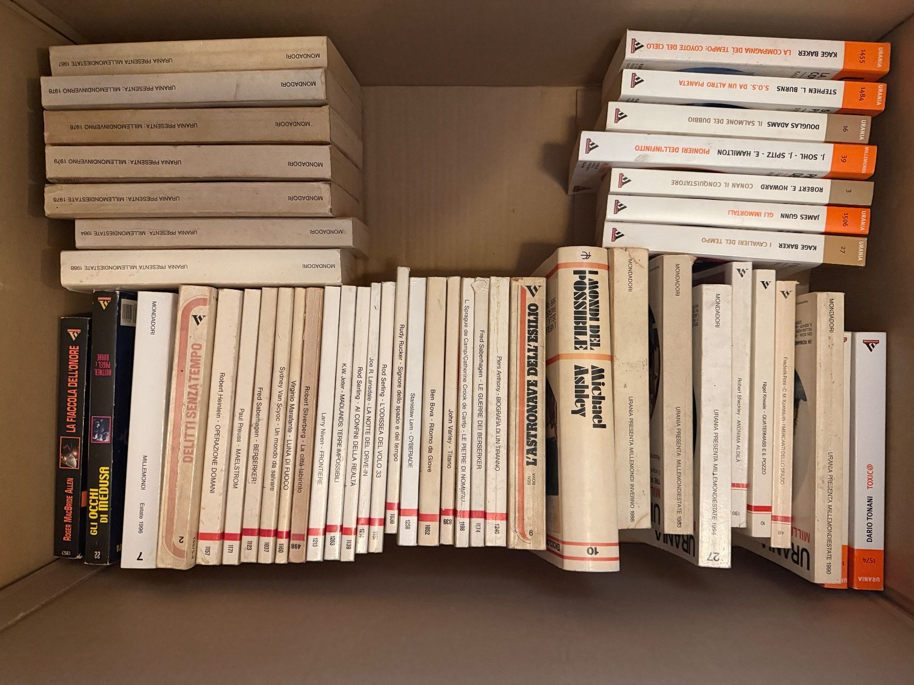 Libri: 48 libri URANIA vari autori e collane – Usato da Minusio venduto da Vertigopop