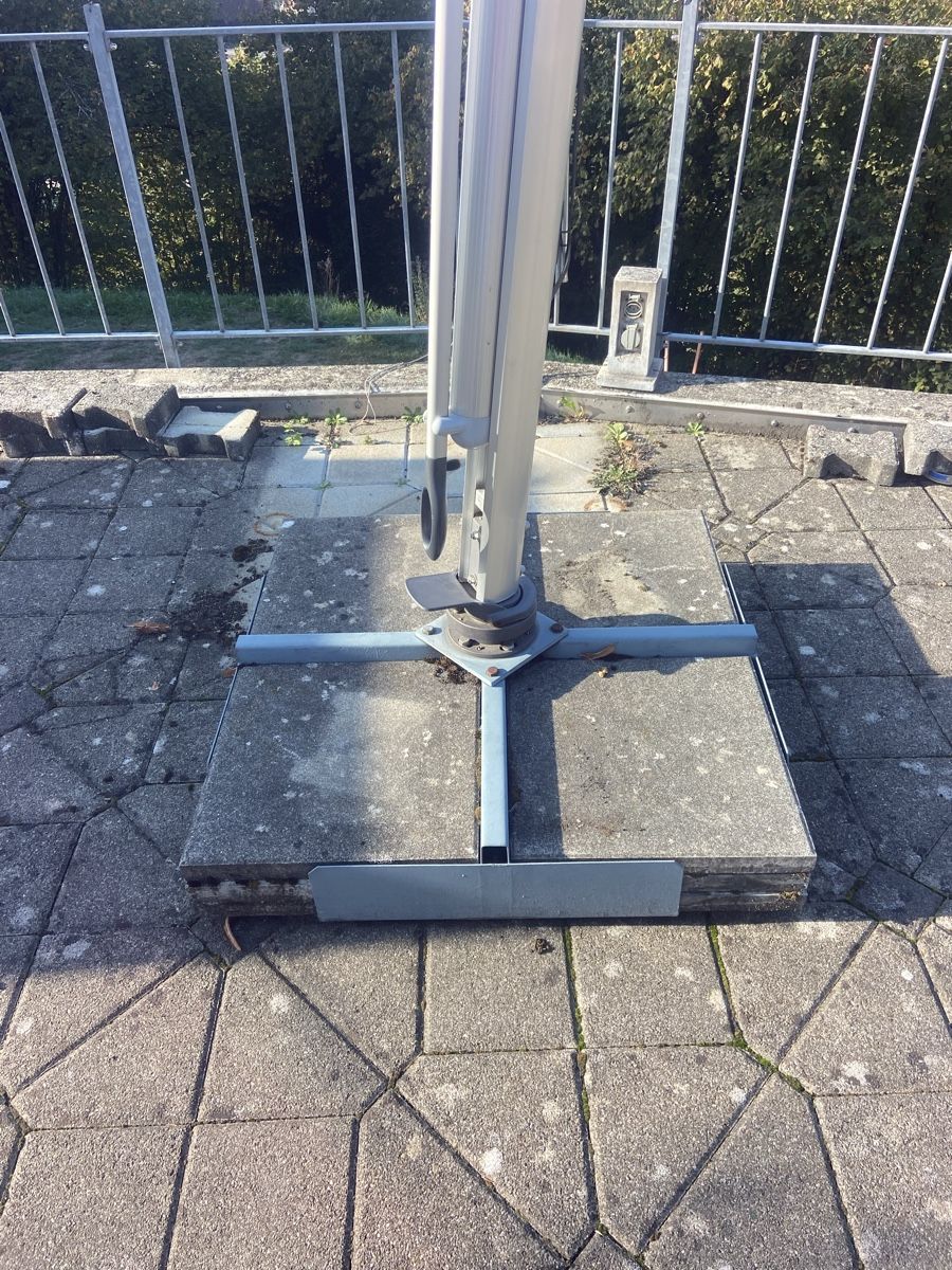 Glatz Sonstiges: Sonnenschirmständer – Gebraucht aus Teufenthal AG von oilofolaz