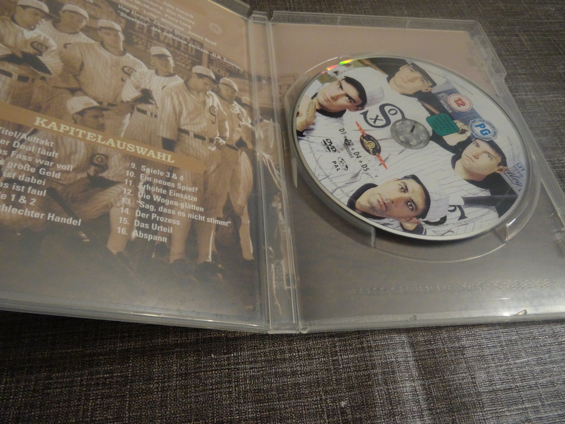 Tous les DVDs: Acht Mann und ein Skandal DVD – D'occasion à Olten par Disc-Verkauf 1