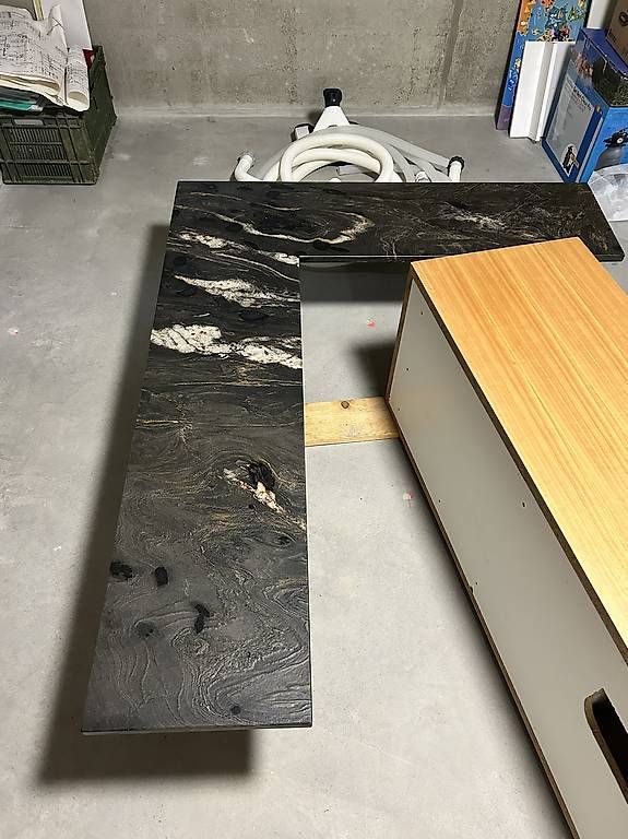 Tavoli: Couchtisch / Granittisch / Loungetisch – Usato da Tägerwilen venduto da ibo_rz2v 1