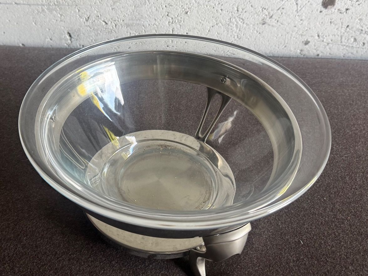 Ciotole: Glasschale in Metallhalterung – Usato da Niederscherli venduto da ija_y67c
