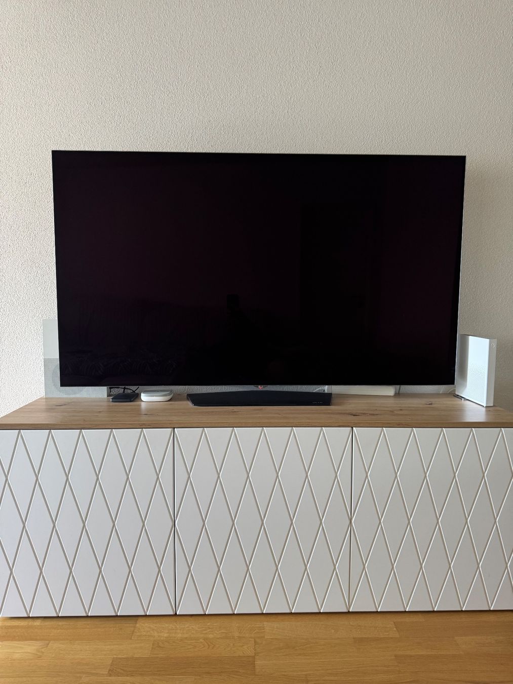 LG Fernseher: LG OLED65B6V OLED Smart TV 65 Zoll – Gebraucht aus Aarburg von Trailsurfer 5