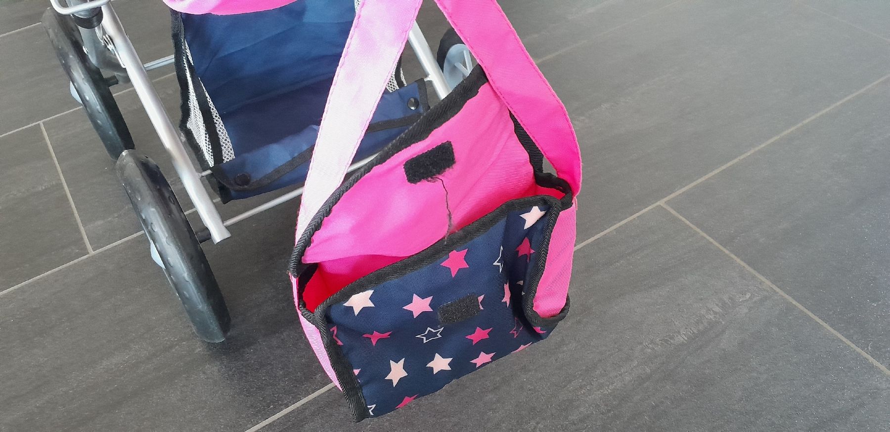 Carrozzine per bambole: Puppenwagen mit Zubehör – Usato da Steinmaur venduto da rhabarberbarbar 4
