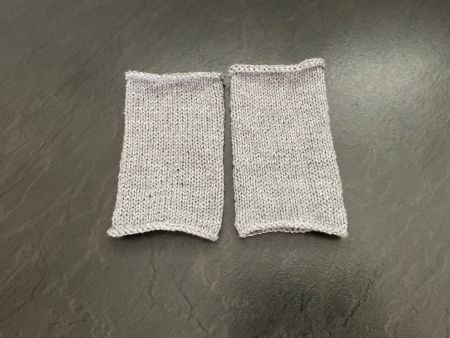 Handgestrickte Pulswärmer-Amedisli Beige mit Silberfäden