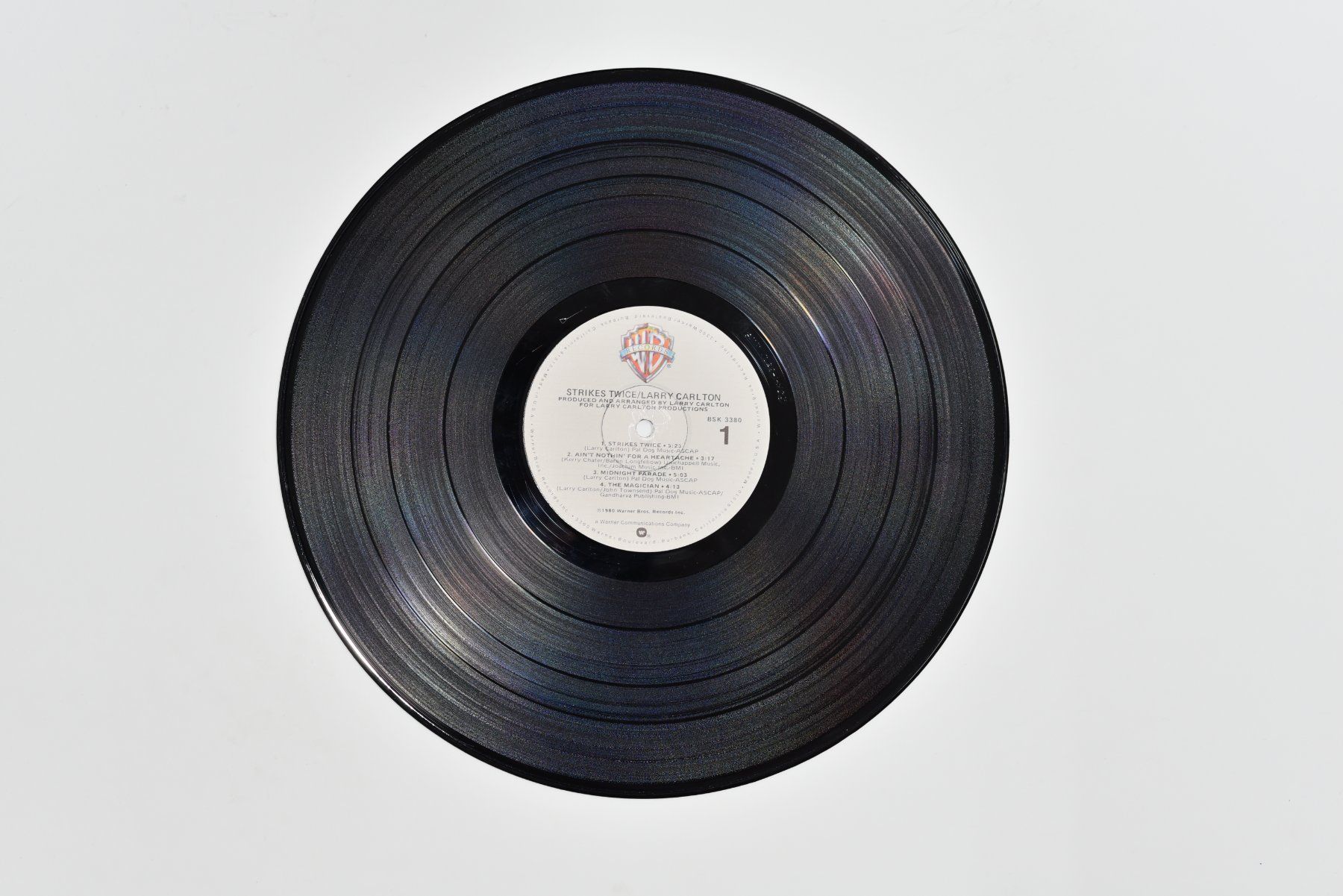 Dischi in vinile: Schallplatte Larry Carlton - Strikes Twice – Usato da Glis venduto da AtelierManus 2