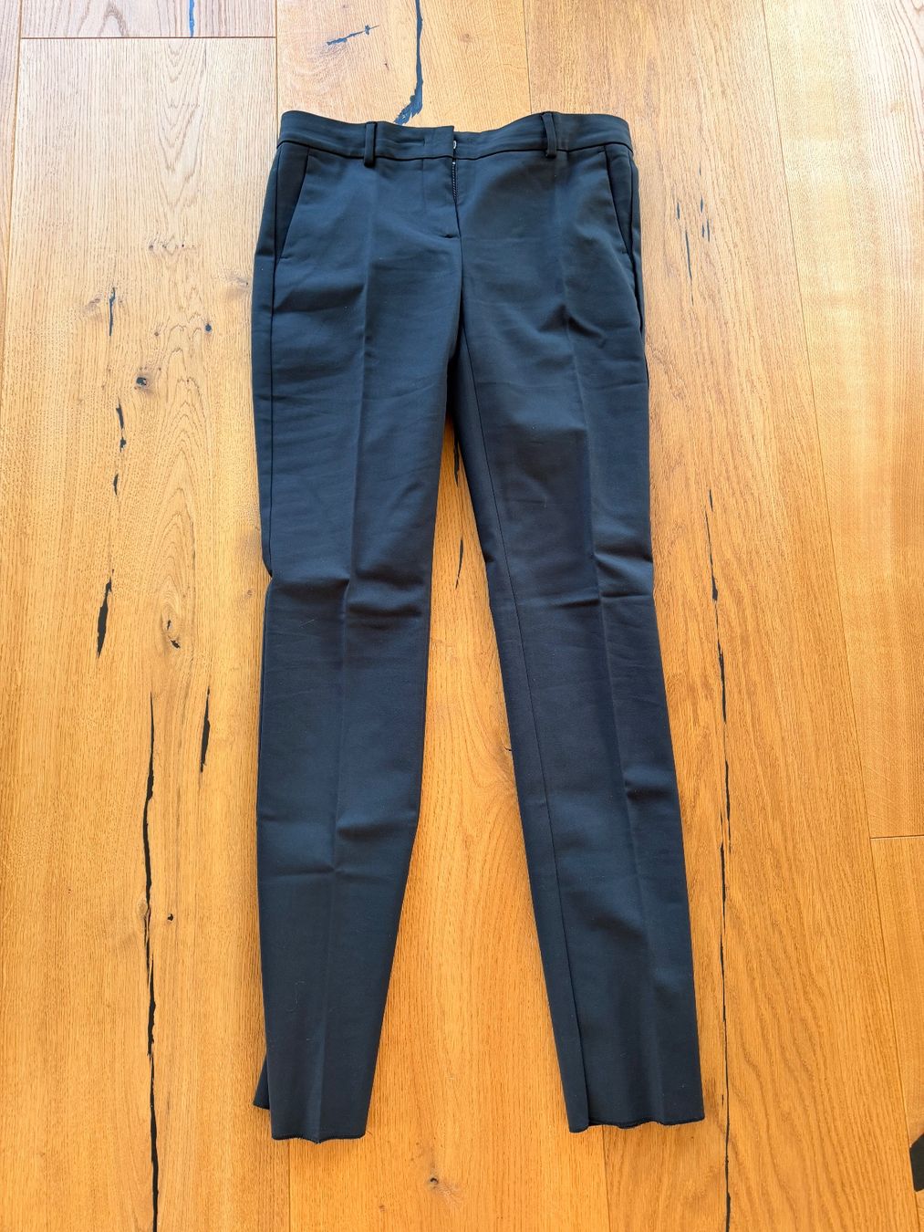 Max Mara Pantaloni: MAX MARA SPORT MAX 40 M/NP285CHF Cotone Elastane Hose – Usato da Spiez venduto da Nieverge0