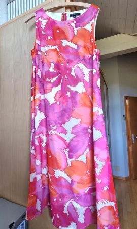 Kleid Comma