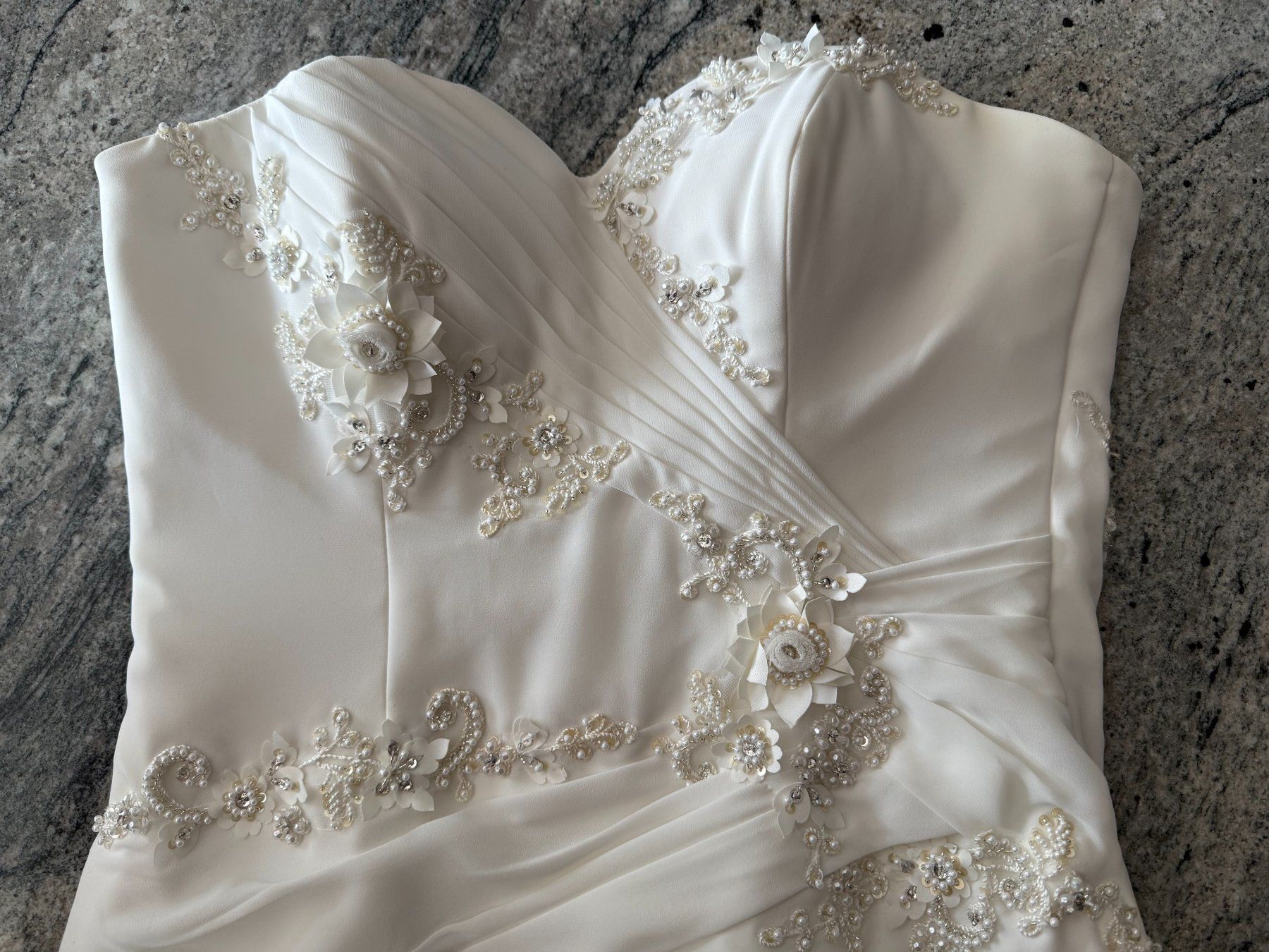 Vestiti: Wunderschönes Brautkleid, Grösse 38 Elfenbein – Usato da Steckborn venduto da Diana.84 5