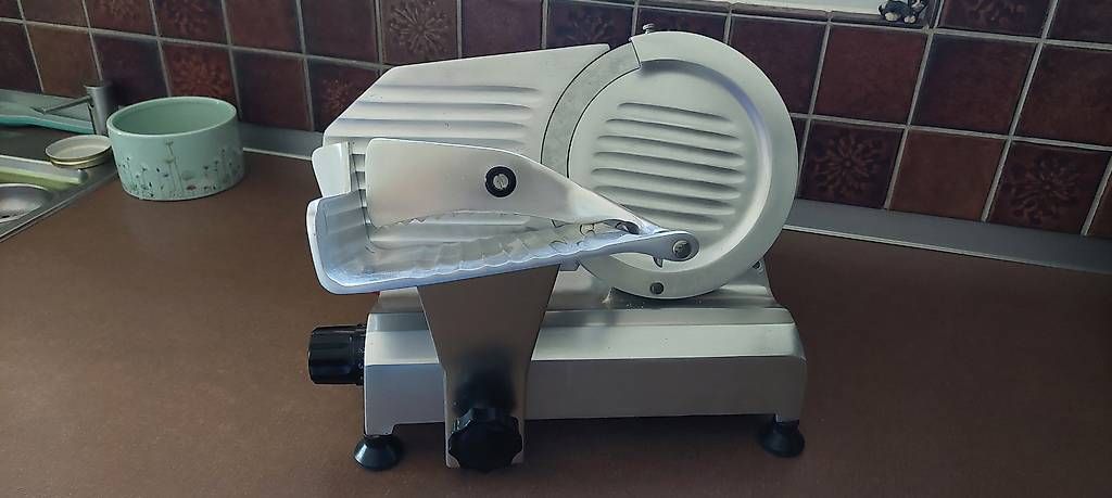 Elettrodomestici da cucina: Aufschnittmaschine Bürgi – Usato da Wichtrach venduto da NJoos 4