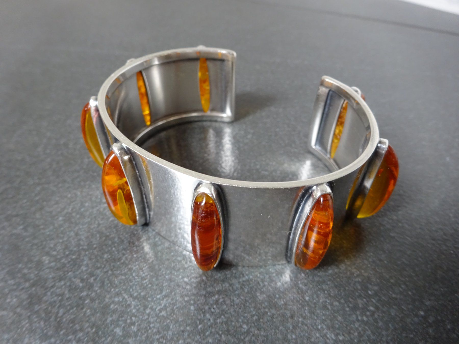 Bracciali & Braccialetti: Armreif Bernstein vom Silberschmied – Usato da Esslingen venduto da FetteSchnecke 1
