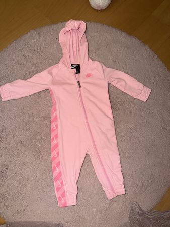 Nike Baby Overall rosa Grösse 68-74 cm guter Zustand
