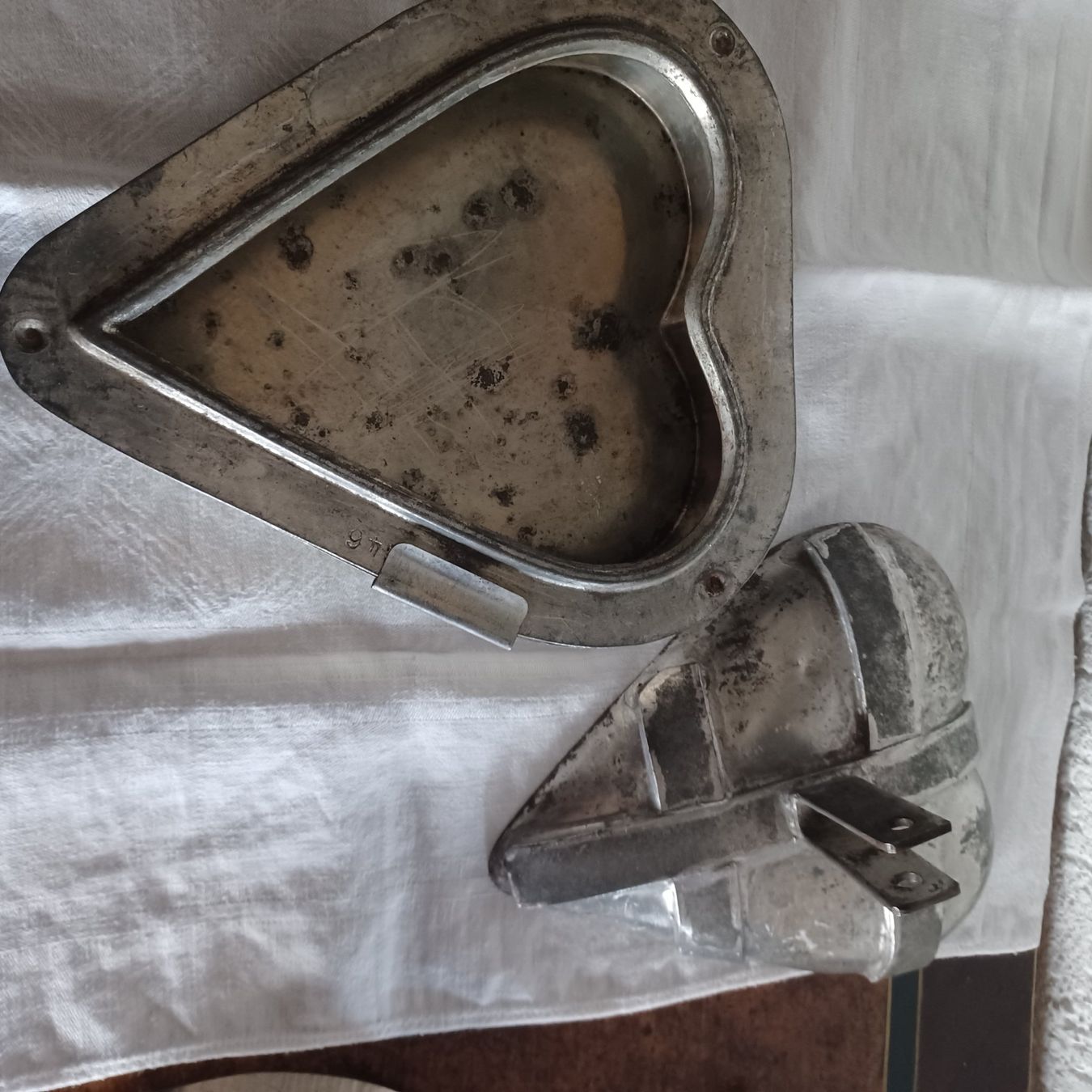 Teglie da forno: Schoggigiessform Herz – Usato da Abtwil SG venduto da luupsy 1
