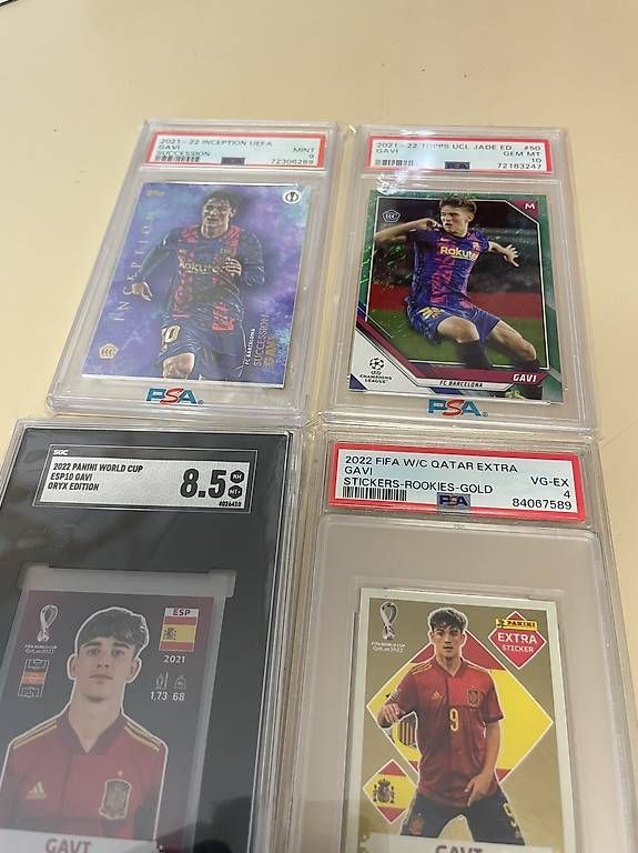 Panini Sammelbilder & Trading cards: Topps Panini Gavi Lot – Gebraucht aus Nürensdorf von Mulderi9 2