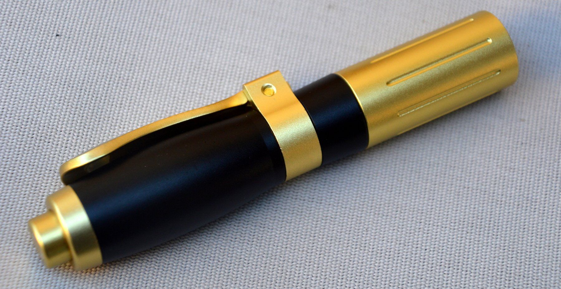 Cura del viso: Hyaluron Pen hyaluronique – Usato da Collonges venduto da arashee 3