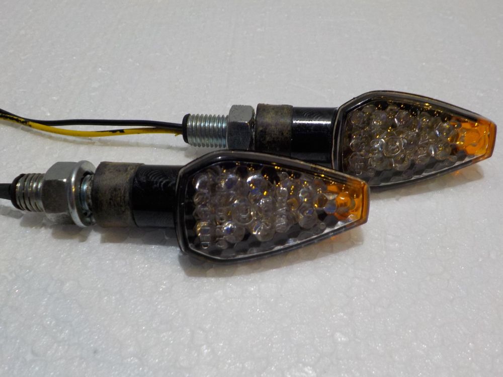 Produktbild von Motorrad Blinker Set Mit E-Nummer – Universal, M10 Gewinde, Orange Glas, 12V/10W (2 Stück)