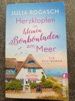 Herzklopfen im kleinen Bonbonladen am Meer / Julia Rogasch