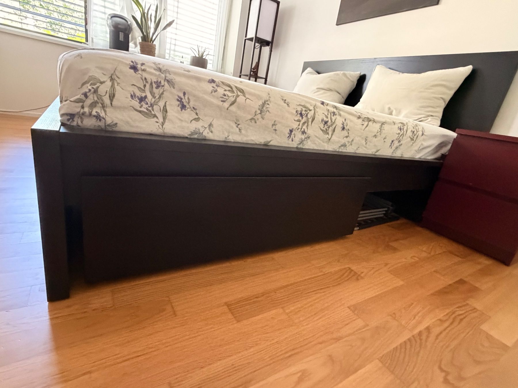 Ikea Letti: Bettgestell dunkelbraun mit Schubladen 160x200 cm – Usato da Zürich venduto da ale_2mzj 2