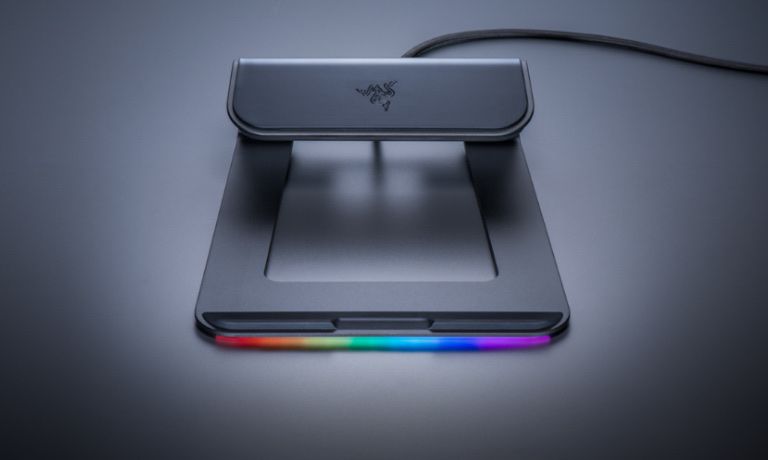 Razer Racks & Cavalletti: Razer Laptop Stand Chroma V2 – Usato da Genève venduto da auto_miniatures 2