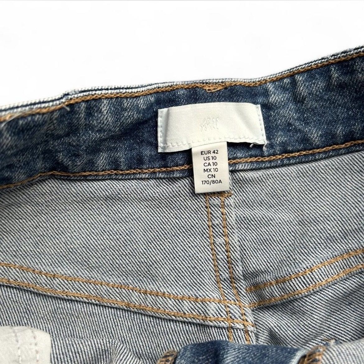 H&M Jeans: Denim Shorts H&M - Size EU42 – Usato da Zürich venduto da Cengre 1