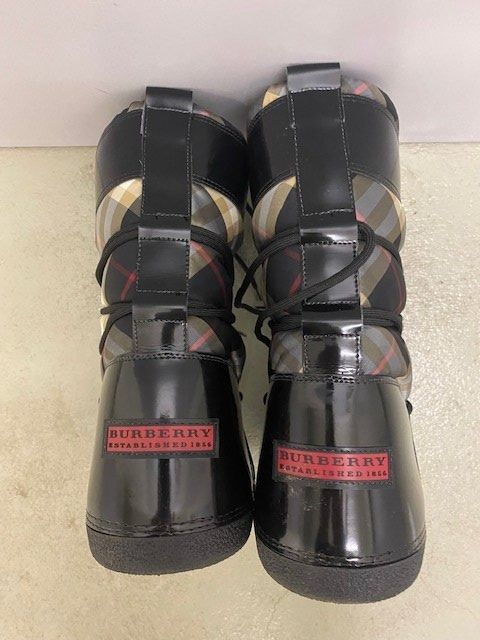 Winterstiefel Burberry Moon Boots, Gr. 35-37 | Acheter sur Ricardo