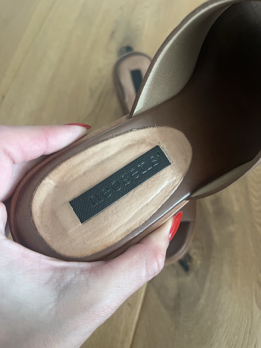 Neosens Damenschuhe: Neosens Leder Sandalen Gr. 36 Braun – Gebraucht aus Riehen von SalomeTramer 2