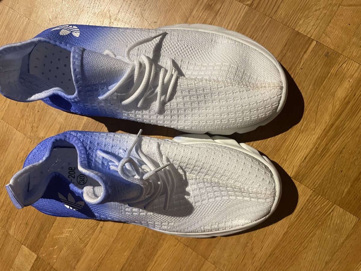 Scarpe da uomo: Turnschuhe Grösse 38 weiss/blau neu – Nuovo (secondo la descrizione) da Winterthur venduto da mie_l9gr 3