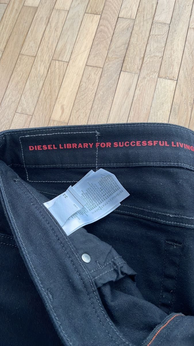 Jeans: Diesel Jeans Grösse 34 – Nuovo (secondo la descrizione) da Zürich venduto da Ahuran