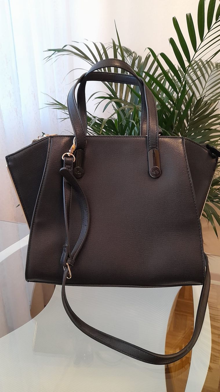Taschen für Damen: Elegante CARPISA Ledertasche schwarz "neu" – Neu (gemäss Beschreibung) aus Spreitenbach von rab2000