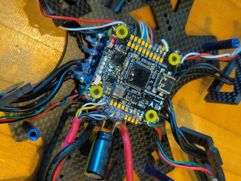 Modellismo RC: FPV Crashbuild: AOS UL7v5 – Usato da Uster venduto da juBaer 2