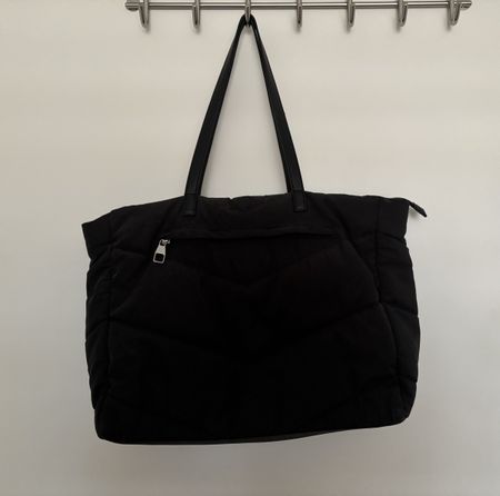 Schwarze Tragtasche 