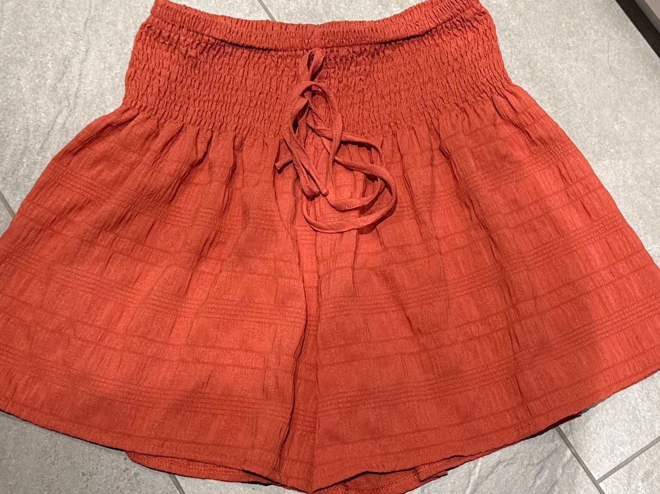 Hosen: leichte luftige Damen Shorts S – Gebraucht aus Amriswil von used2use