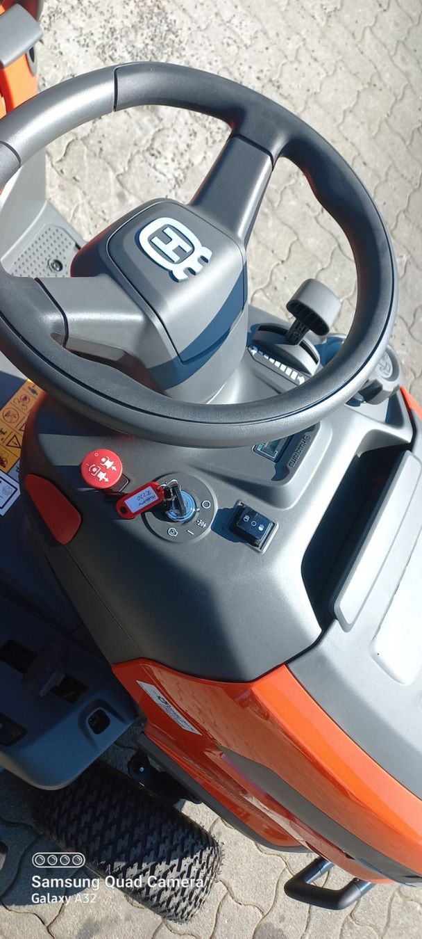 Husqvarna Tagliaerba: Traktor Rasentraktor Husqvarna – Usato da Buch b. Frauenfeld venduto da Girsberg 6