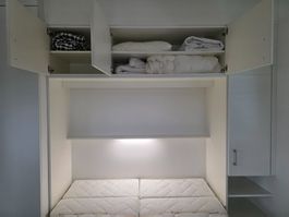Schrankbett Weiss mit LED (260*226cm)