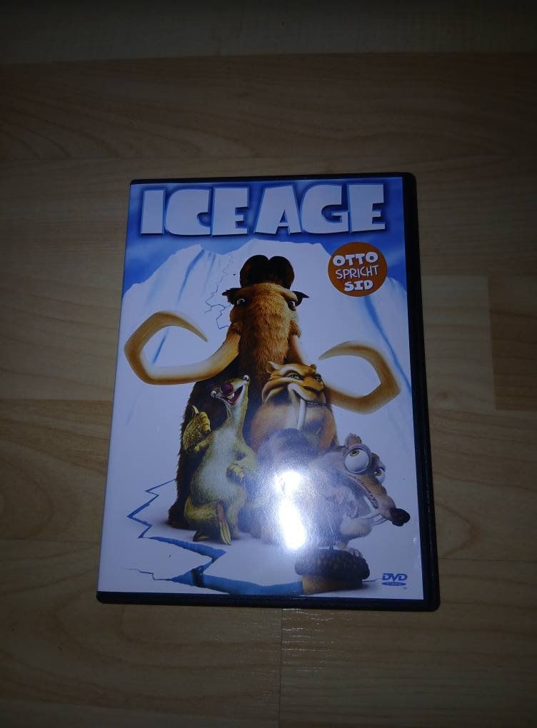 Tutti i DVDs: Ice Age DVD - Otto spricht Sid - Winter Film Spass! – Usato da Biberist venduto da ZombieDead_g9zj