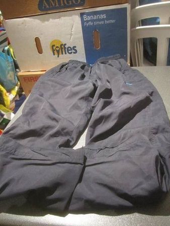 Turnhose ca. Grösse 140, schwarz, lang