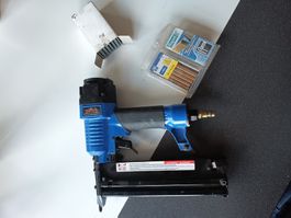 Druckluft - Tacker