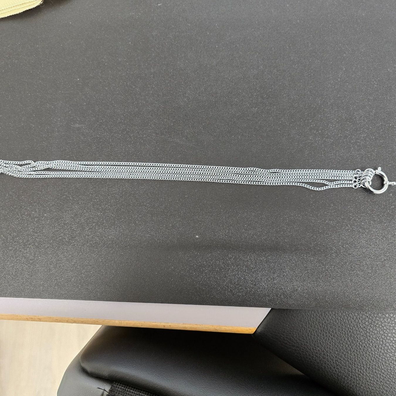 Autres bijoux: Lot de 5 chainettes de 33 cm – D'occasion à Tramelan par Nirdan