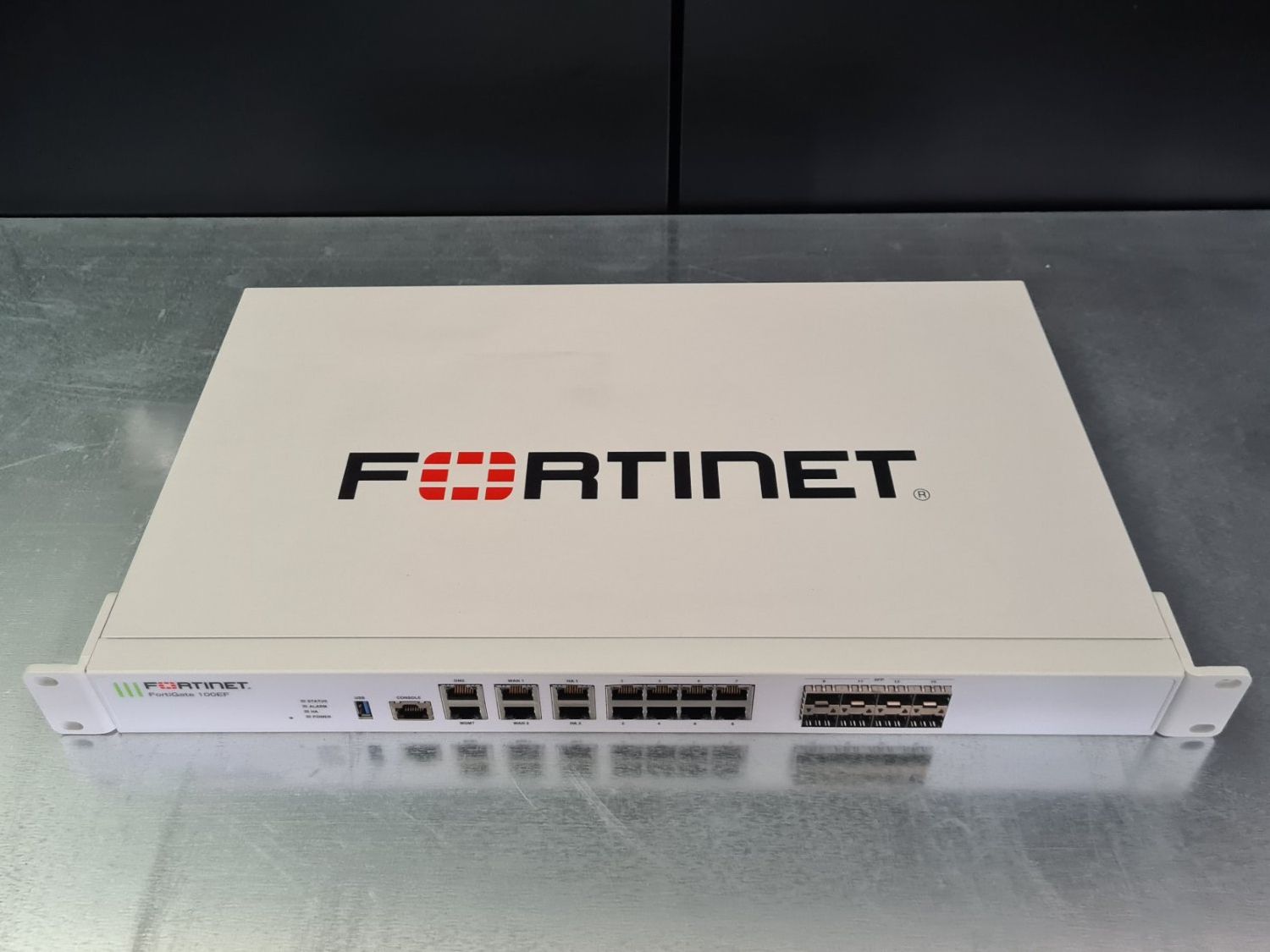 Fortinet Firewall: FORTINET FortiGate 100EF Firewall – Gebraucht aus Rümlang von Greenliff