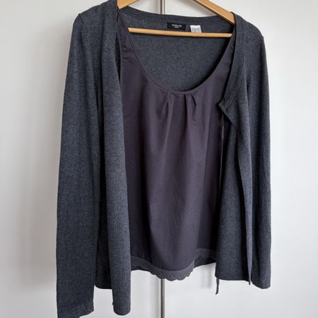 Cardigan mit eingenähter Bluse