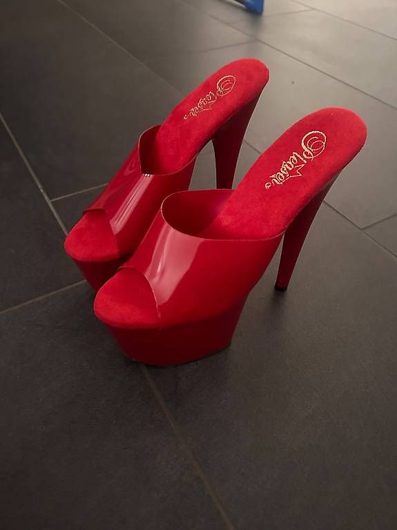Scarpe da donna: High Heels zu verkaufen – Usato da Schlieren venduto da sheila000