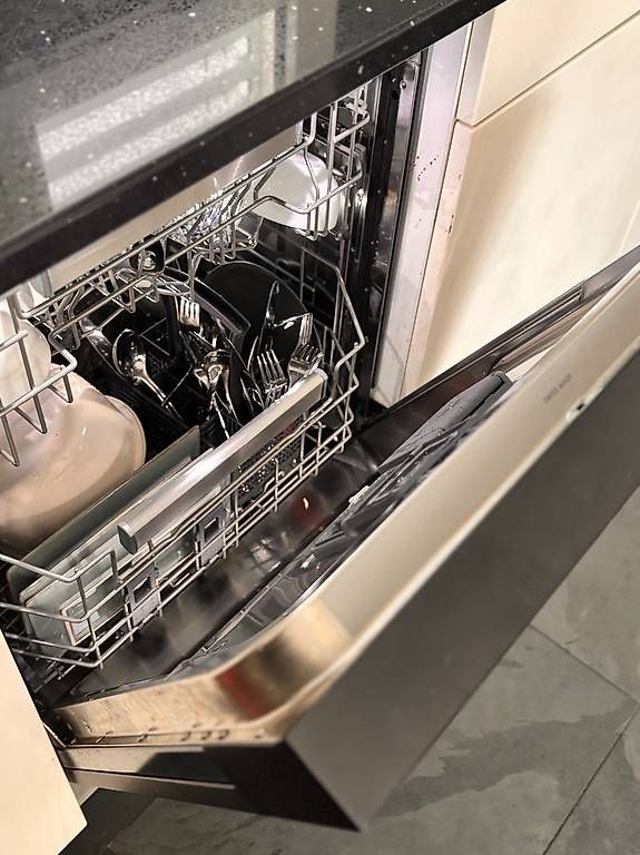Cucine complete: Moderne Küche  – Usato da Fällanden venduto da alz_9x7q 4