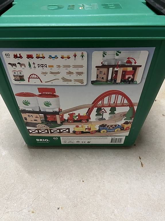 Jouets: Brio Holz Eisenbahn - komplett  – D'occasion à Burgdorf par niroda83 1