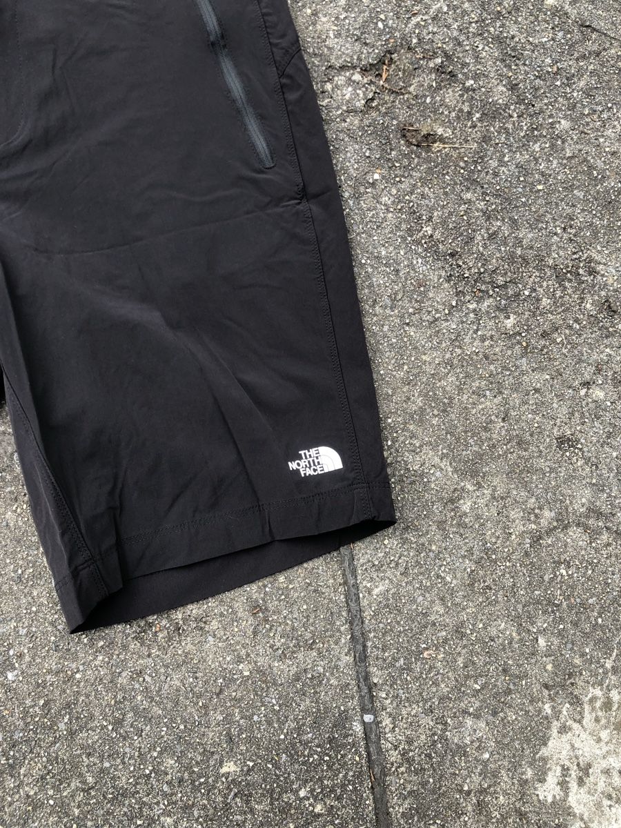 North Face Pantaloni: North Face Shorts – Usato da Fribourg venduto da ann_l9b7 2