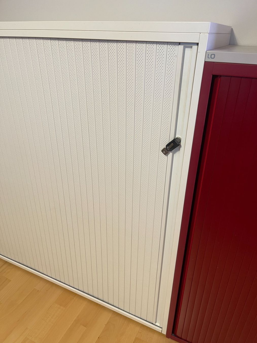Lista Armadi: Hochwertiger  Lista Office LO Rolladenschrank – Usato da Siblingen venduto da Woltersdorf50 1