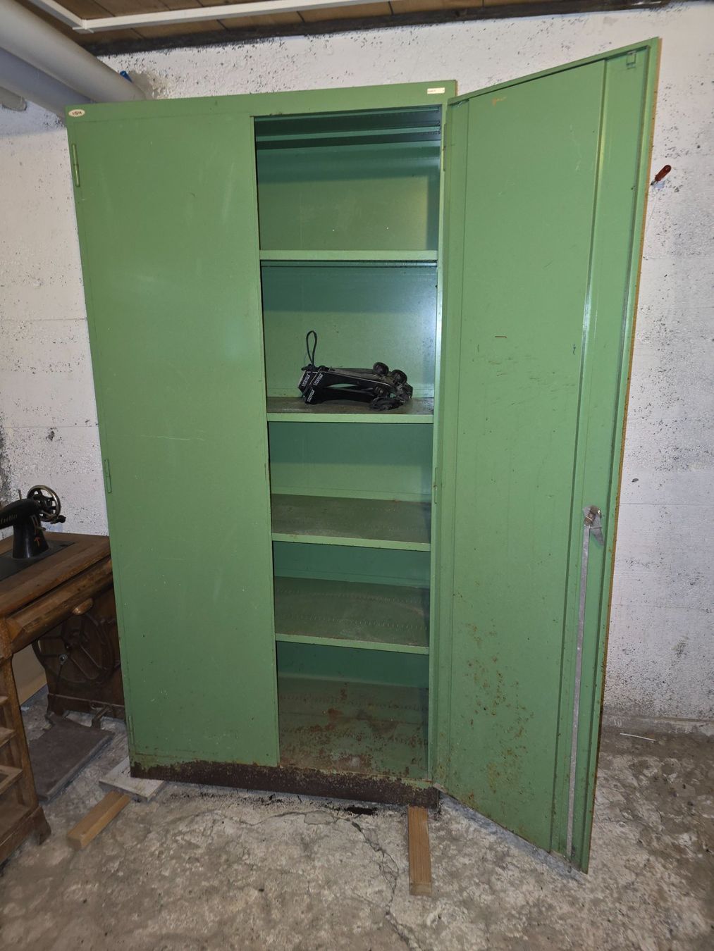 Lista Armadi: Metalschrank – Usato da zug venduto da zug1313 1
