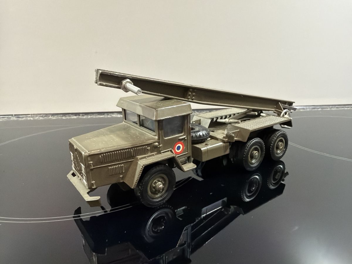 Kit di modellismo & Modellini statici: Militär-Lastwagen mit Kran - Solido – Usato da Wolfwil venduto da Rolex1