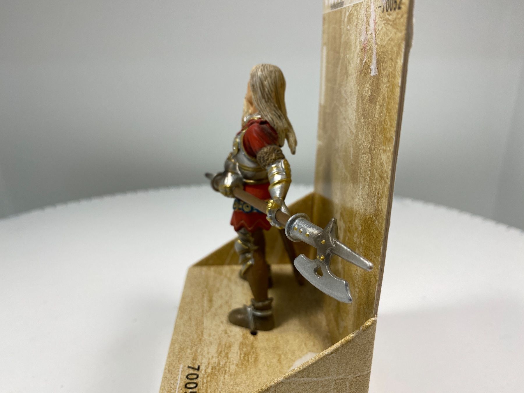 Schleich Figurines: Schleich 70052 Hellebardier – Neuf avec emballage d'origine à Ossingen par figurina 1