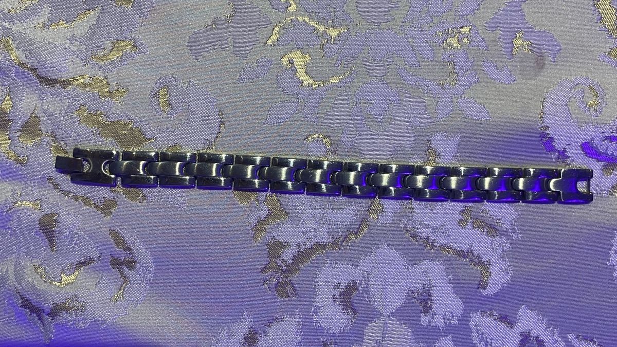 Armbänder & -reifen: Elegantes Armband, Herren-Schmuck, robust – Gebraucht aus Wil SG von lab_xx98