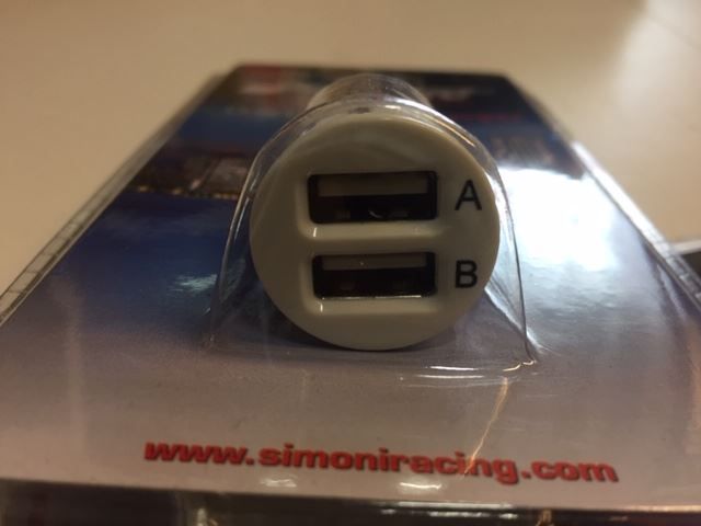 Unità & Adattatore: Simoni Racing USB Autonetzstecker Adapter 12V – Nuovo e nell'imballaggio originale da Goldach venduto da SSRConzept 2