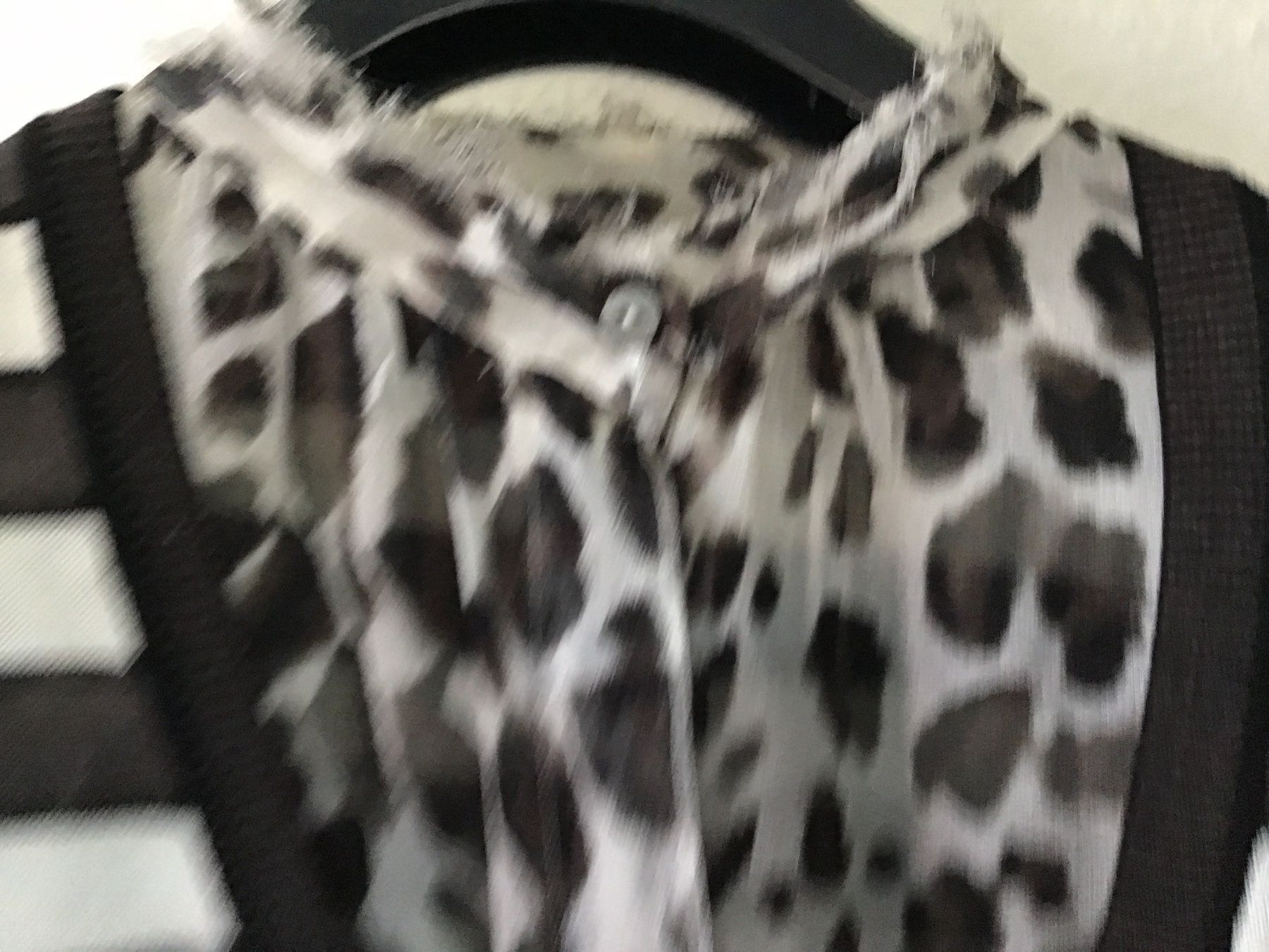 Marc Cain Giacche: MARC CAIN Jacke mit integrierter Bluse, braun-weiss Gr. 2 – Usato da Glattfelden venduto da ire_w6h2 1